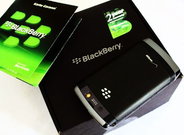 BlackBerry Storm 2 (9550),_Rp 2.200.000,-
