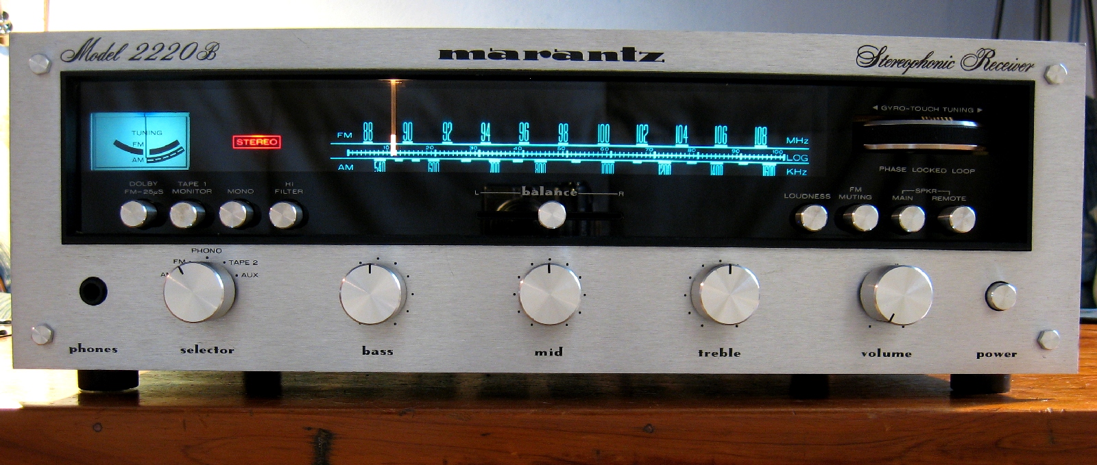 Matt's Vintage Audio Repair: Marantz 2220B