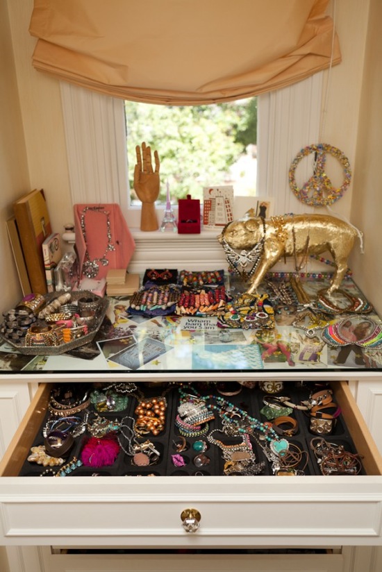 The Zhush The Art Of Displaying Your Jewelry