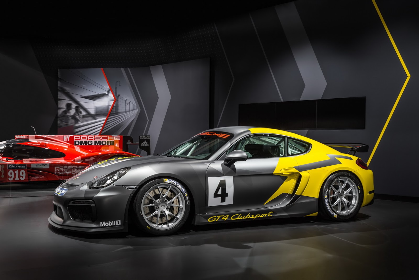 Porsche-Cayman-GT4-Clubsport-2.jpg