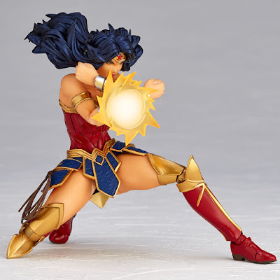 Figuras: Imágenes de la Revoltech, dedicada a Wonder Woman de Kaiyodo Figuras: Imágenes de la Revoltech, dedicada a Wonder Woman de Kaiyodo