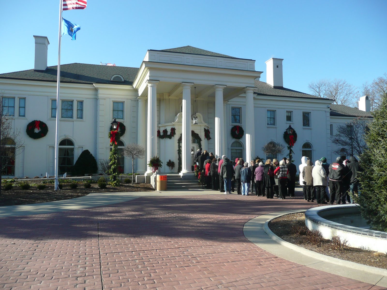 Northern Girl with a Southern Soul Christmas Tour of the Governor's