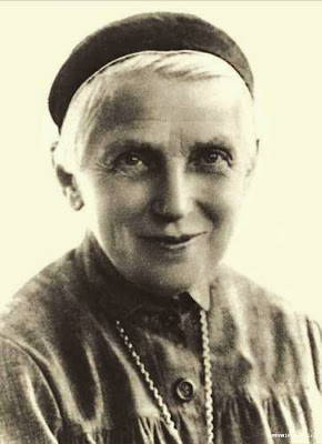 http://dziennikparafialny.pl/wp-content/uploads/2014/05/urszula-led%C3%B3chowska.jpg