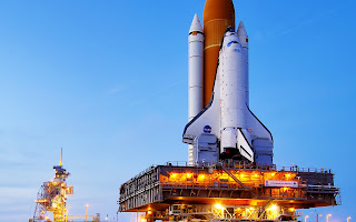 Discovery Space Shuttle on Lunch Pad HD Wallpaper