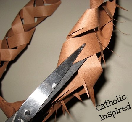 Make a Paper Crown of Thorns! ~ Catholic Inspired