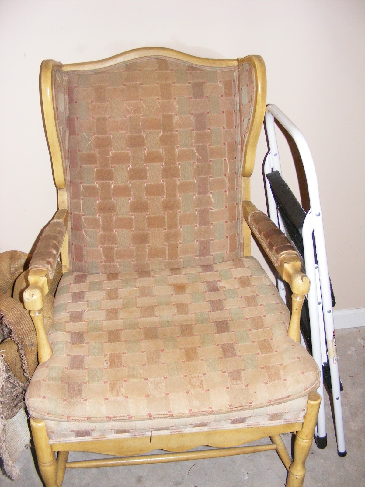 Easy Breezy Tada! Ugly Chair No. 2 is Finished!