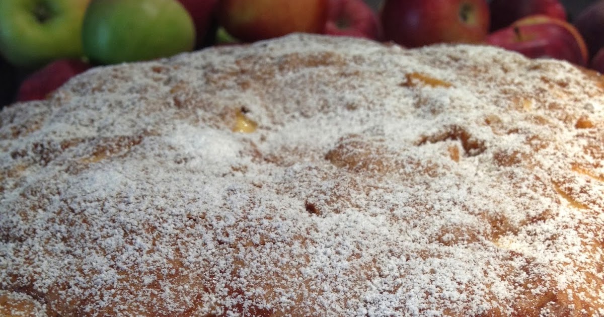 Little Italian Lady Cinnamon Apple Cake