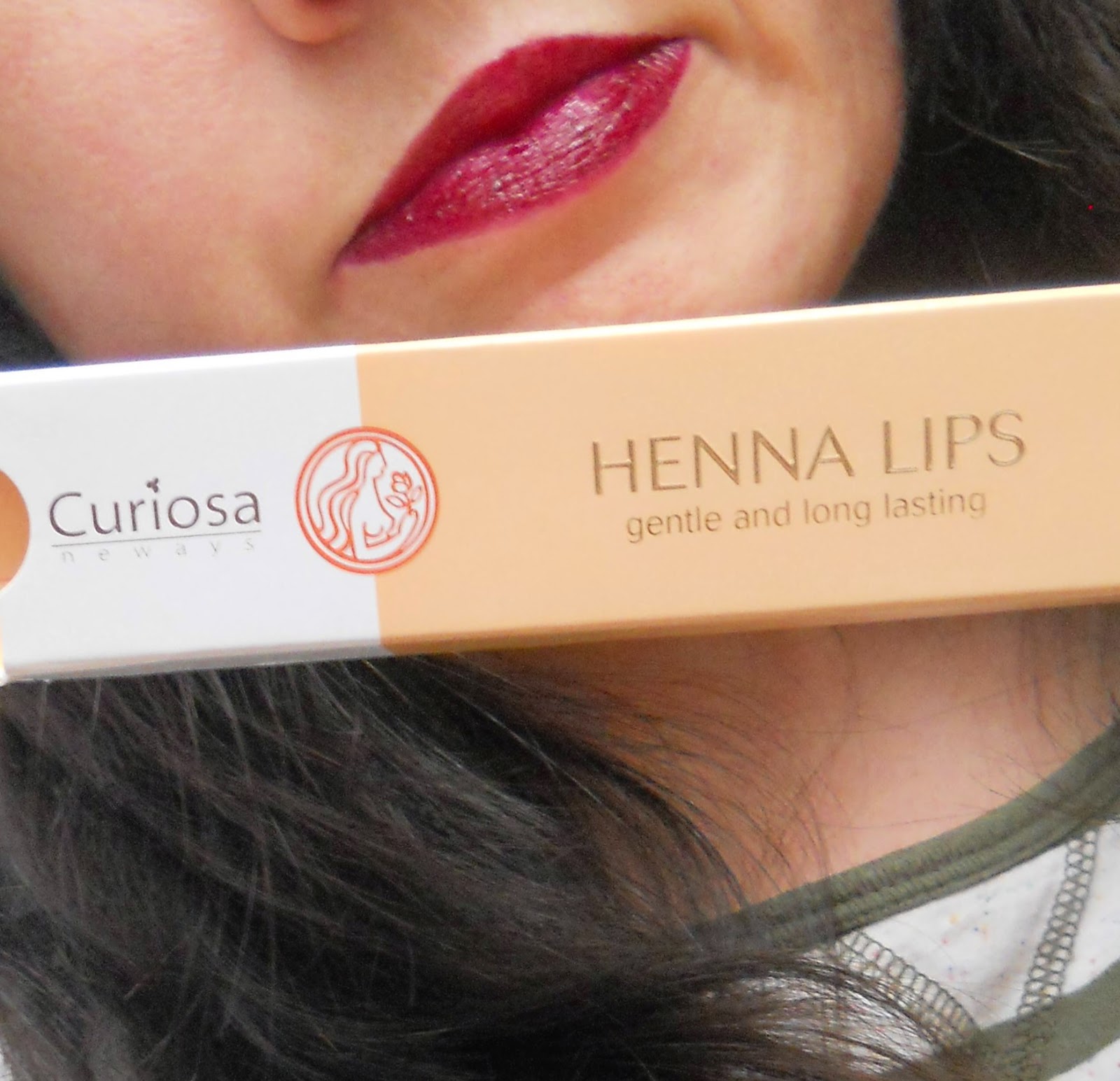Okiem kobiety oraz mamy . Henna Lips permanentna konturówka do ust o