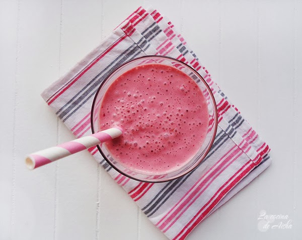 Smoothie De Granada Y Frutos Rojos
