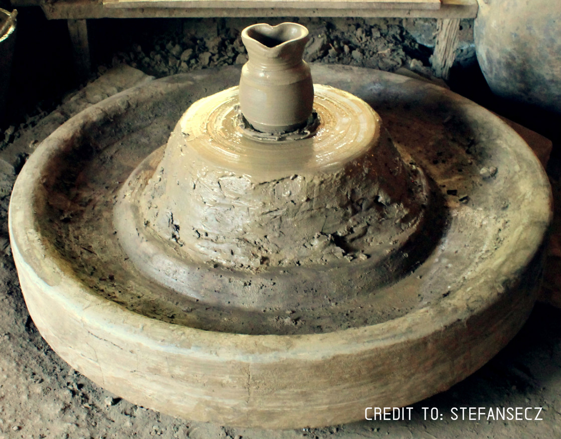 The Art of Molding Clay into a Pottery Product SIMPLE DREAMER