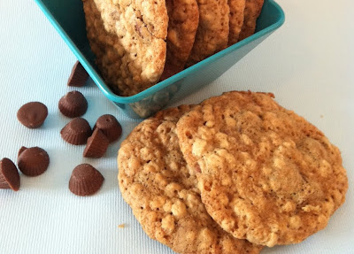 Oatmeal Peanut Butter Cup Cookies from @whatchamakinnow - chewy and filled with chocolate and peanut butter