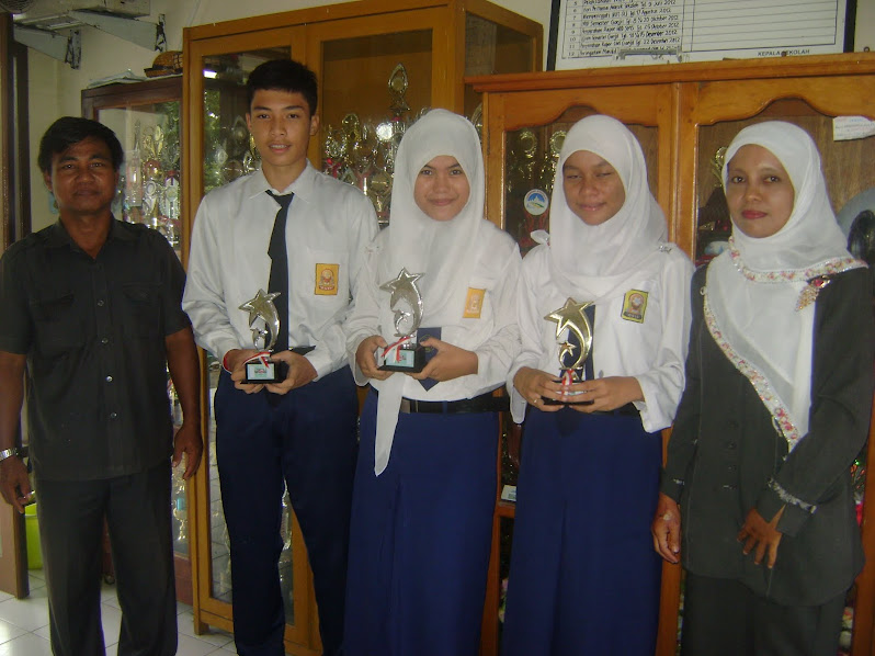 PARA JUARA LOMBA PIDATO BHS INGGRIS