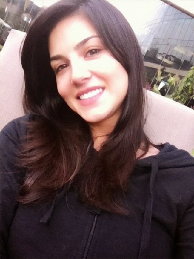 Sunny Leone without makeup
