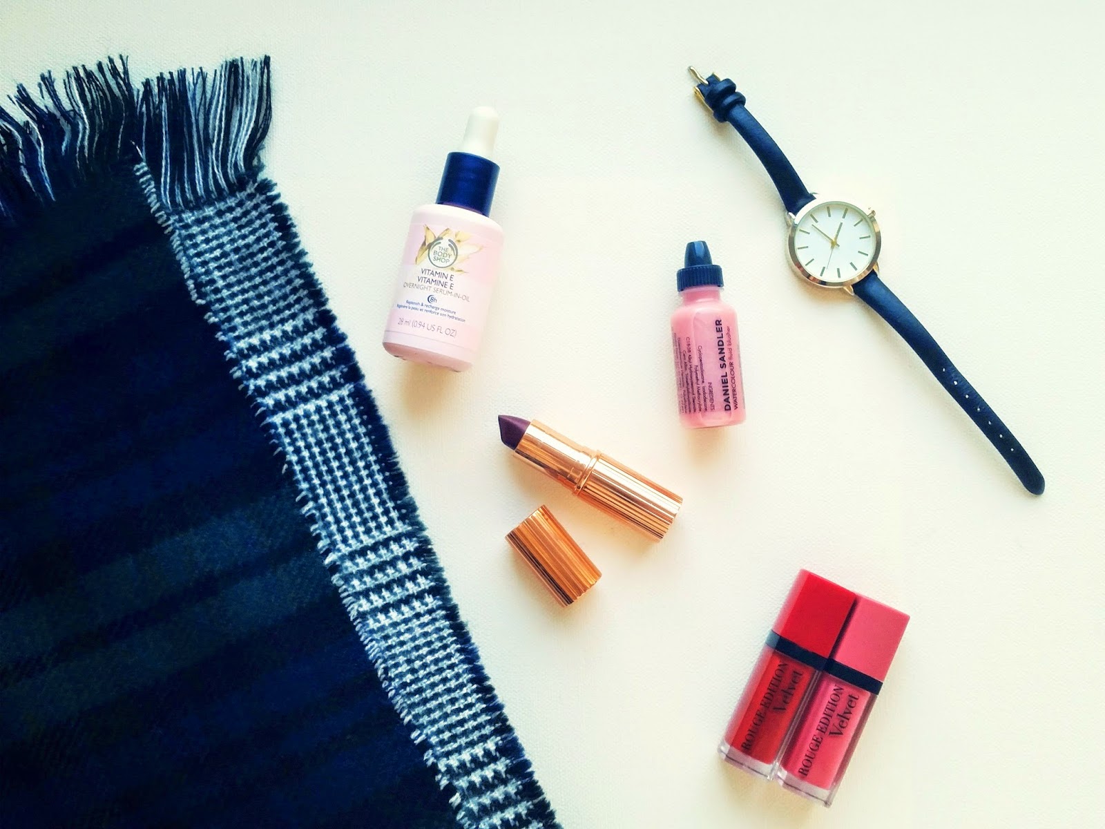 what i've been loving - december favourites