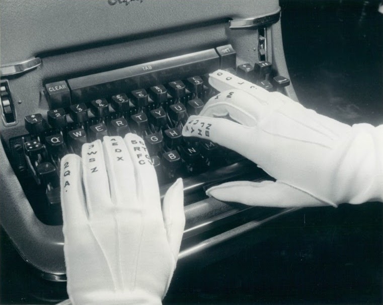 oz.Typewriter Handling Typewriters With Kid Gloves