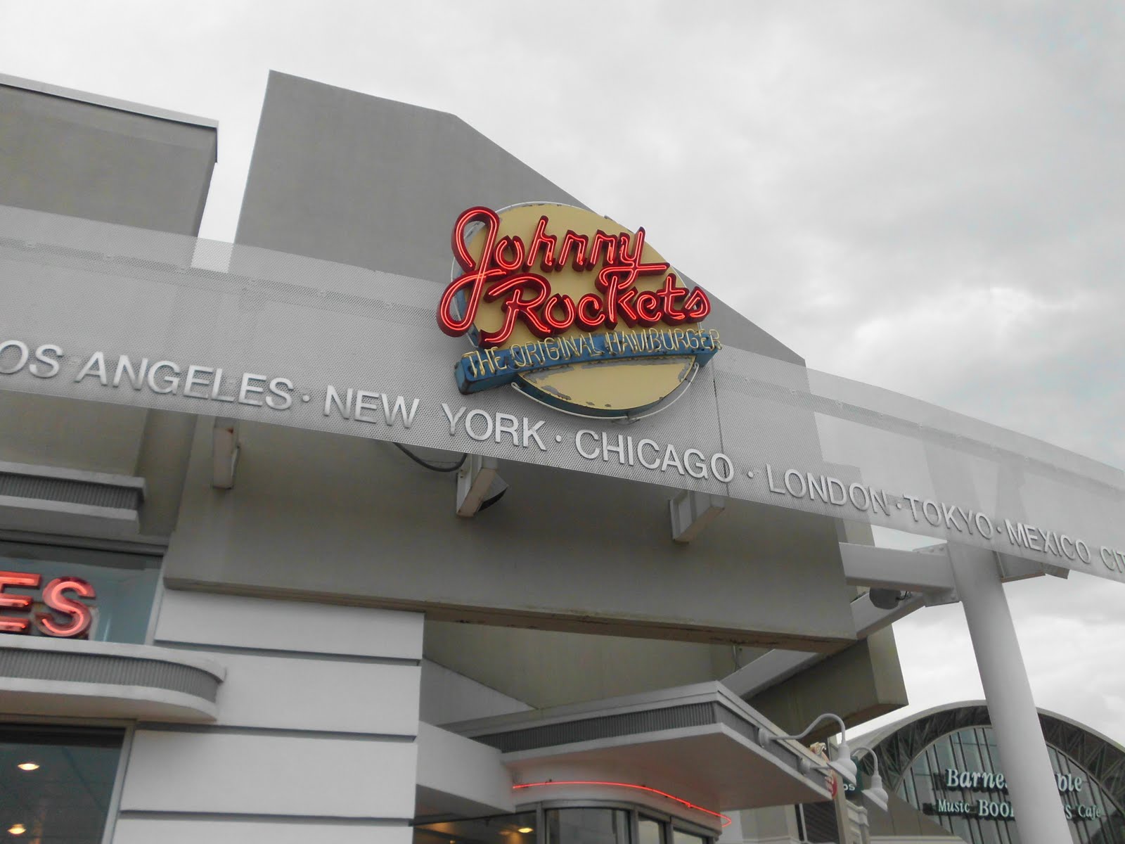 Chinese Restaurants Near Kenwood Mall