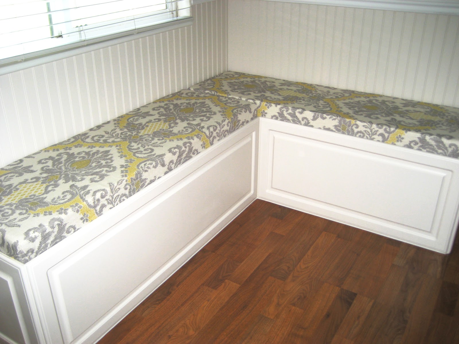 Paint Me Shabby Cushions for the Breakfast Nook