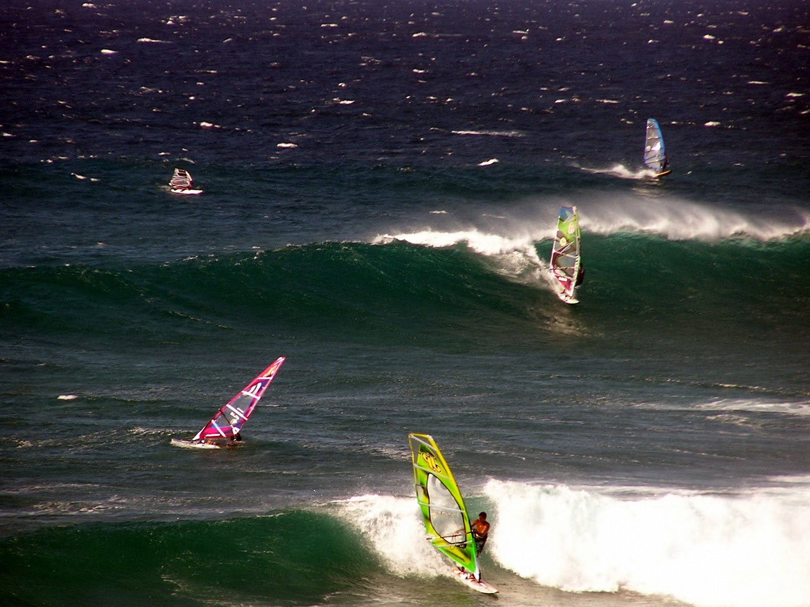 Windsurfing Maui HOOKIPA 3/30 and 3/31/11