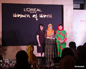 http://rayafr.blogspot.com/2014/12/women-of-worth-indonesia-2014.html