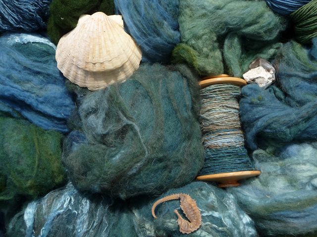 Wolle Natur Farben : Eine Färbeküche ∙Zwei Färbenixen ∙ Vier Indigo