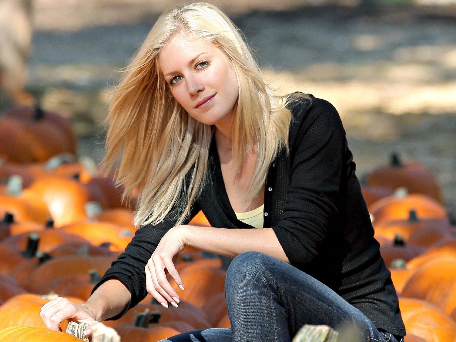 Heidi Montag wallpaper