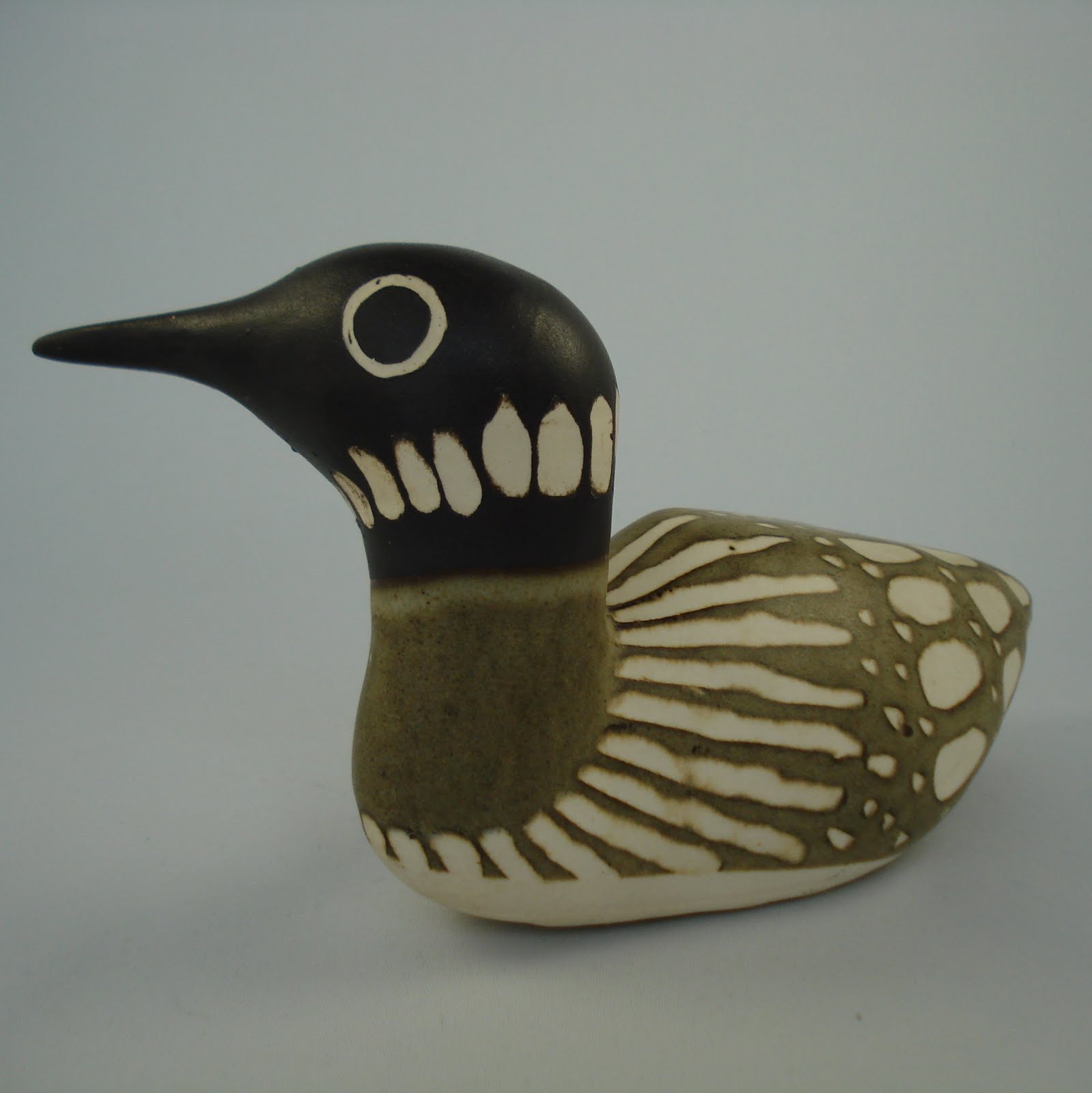 moderncraze Strawberry Hill Pottery...Whimsical Canadian Studio