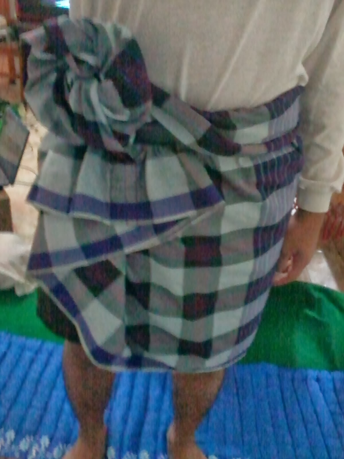 YUSUF NORMAN PERBEDAAN SARUNG, SAMPING, JARIK