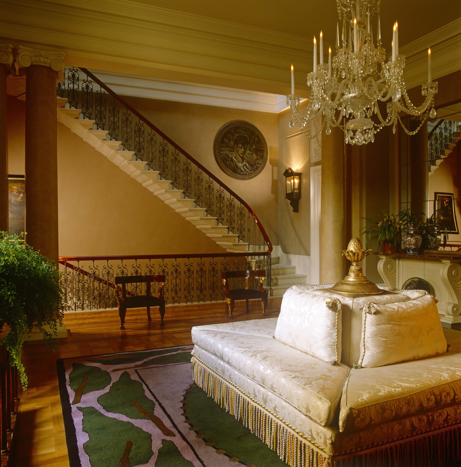 JOHN STEFANIDIS LIVING BY DESIGN Hints