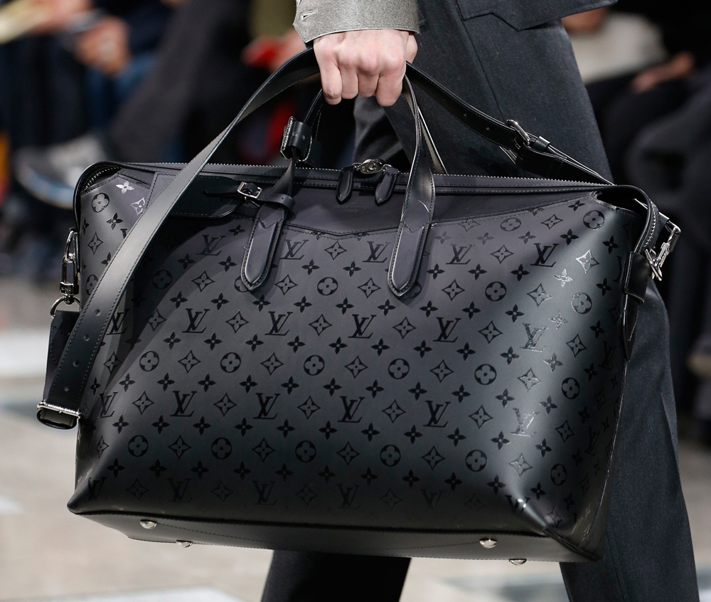 MIKE KAGEE FASHION BLOG LOUIS VUITTON DEBUTS NEW BAG COLLECTION AT