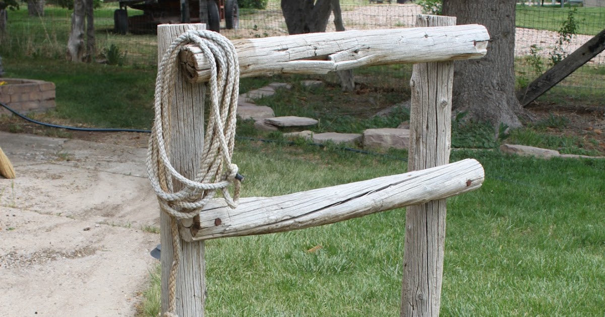 2 Crafty 4 My Skirt Front Yard Western Decor Hitching Post