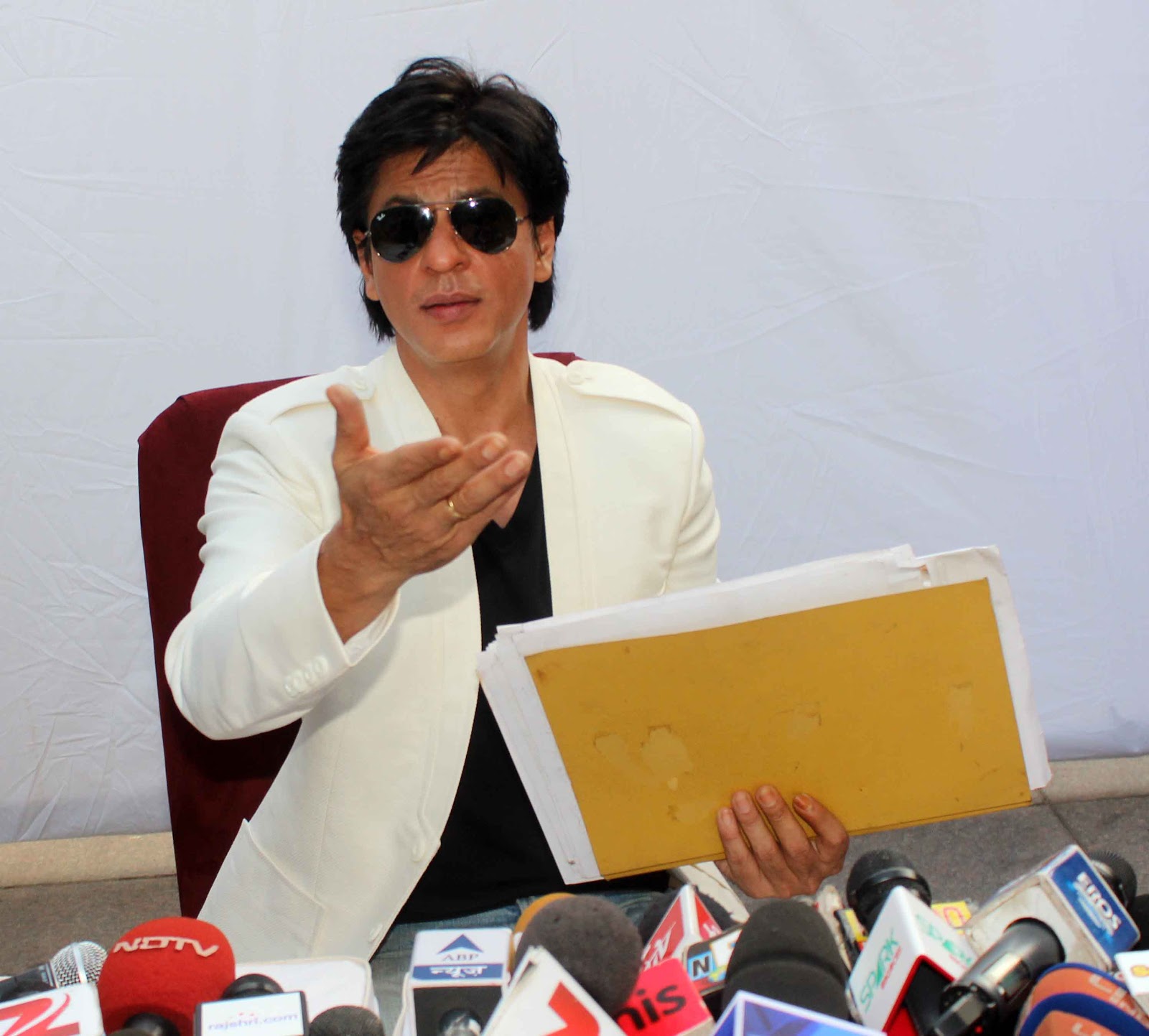 Shahrukh Khan at 47th Birthday Celebrations stills ~ INDIAN CINEMA