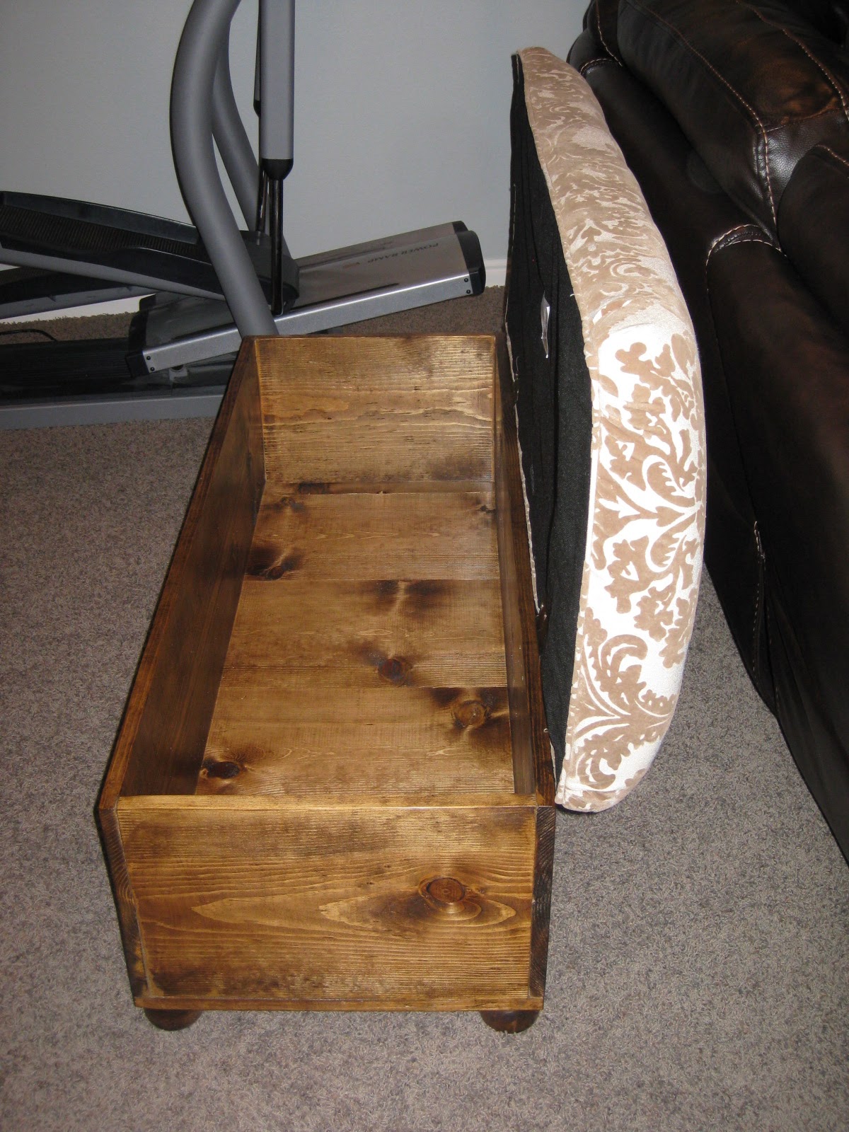 TDA decorating and design: Storage Ottoman - Finishing Touches - Part 2