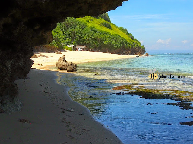 Travel Blogger Indonesia Jalan2Liburan Tentang Pantai