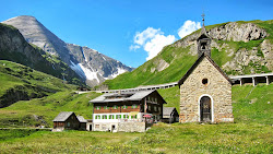 Hutte et chapelle au Grossglockner