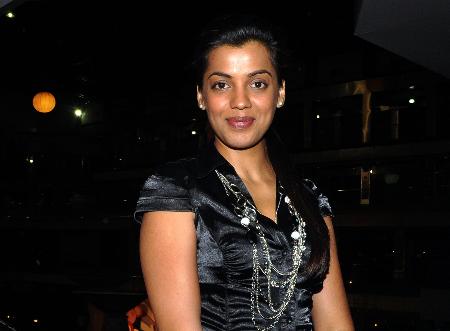 Pics Mugdha Godse Sha Tiwari gorgeous at Jeevaa Spas inauguration wallpapers Pics Mugdha Godse Sha Tiwari gorgeous at Jeevaa Spas inauguration wallpapers