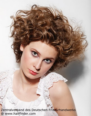 Moderne Frisuren mit Locken