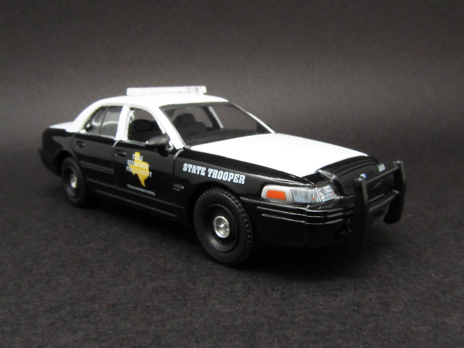 2008 Ford Crown Victoria - Texas Highway Patrol.