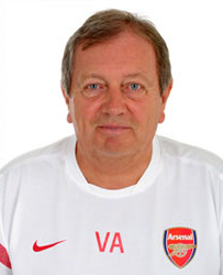 Footballers Biography Vic Akers Biography