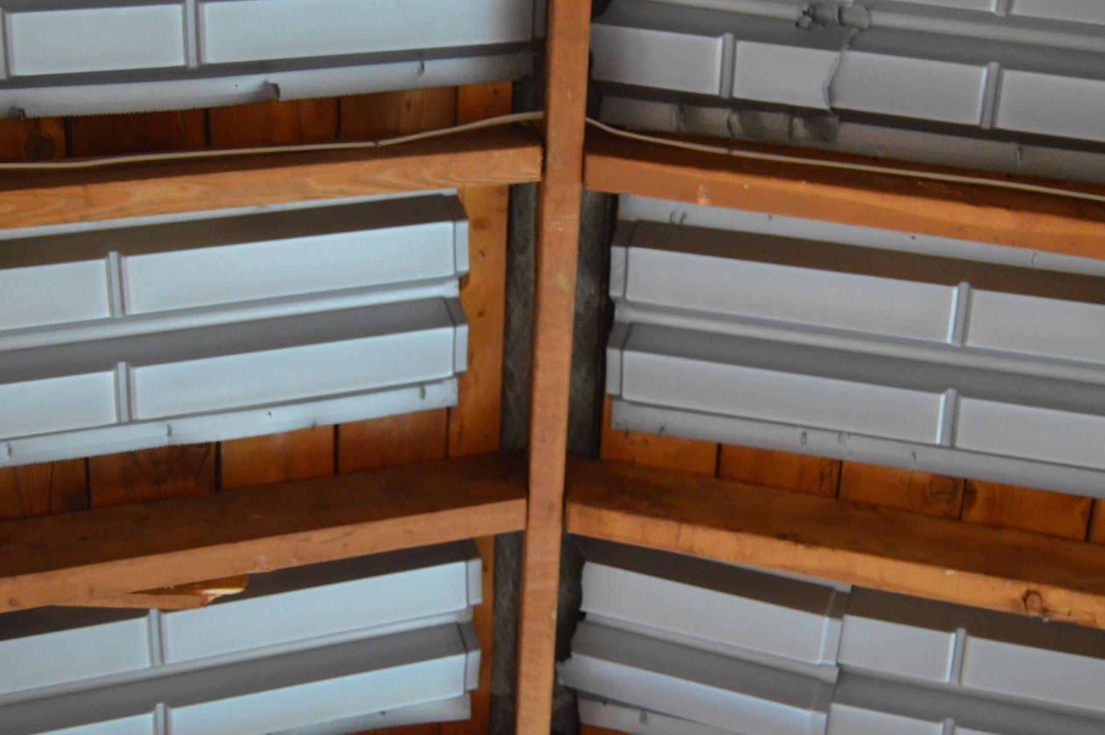 House dash Home Insulating With Spray Foam