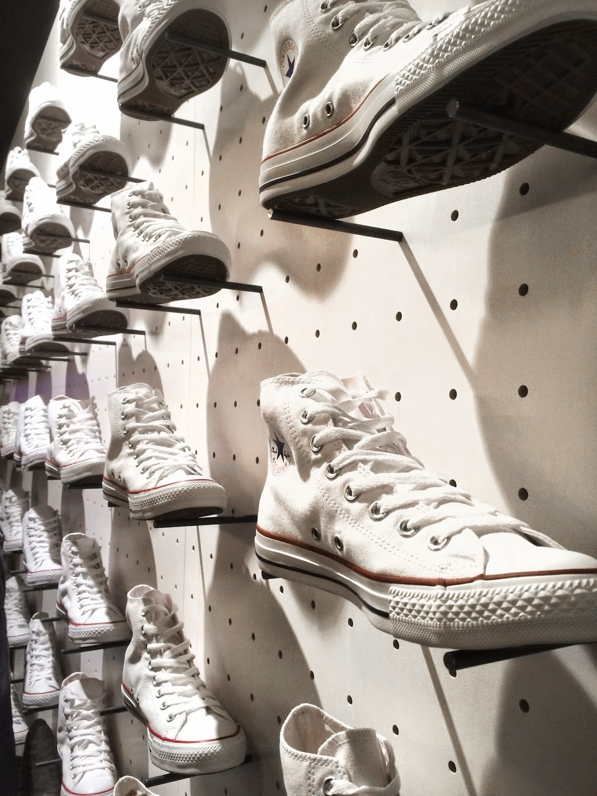 Sneakerqueen 03 01 15 04 01 15