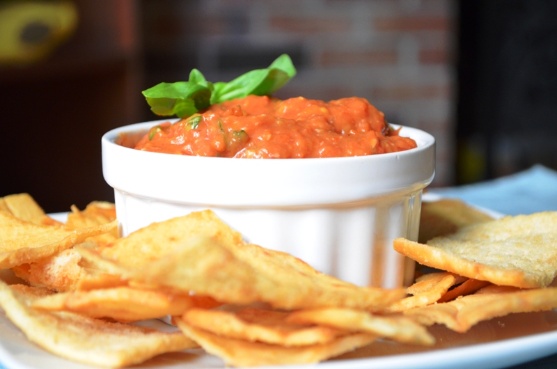 The Inventive Vegetarian Roasted Garlic and Tomato Spread