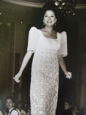 ambidextrous without a pen: And now for some Valera.