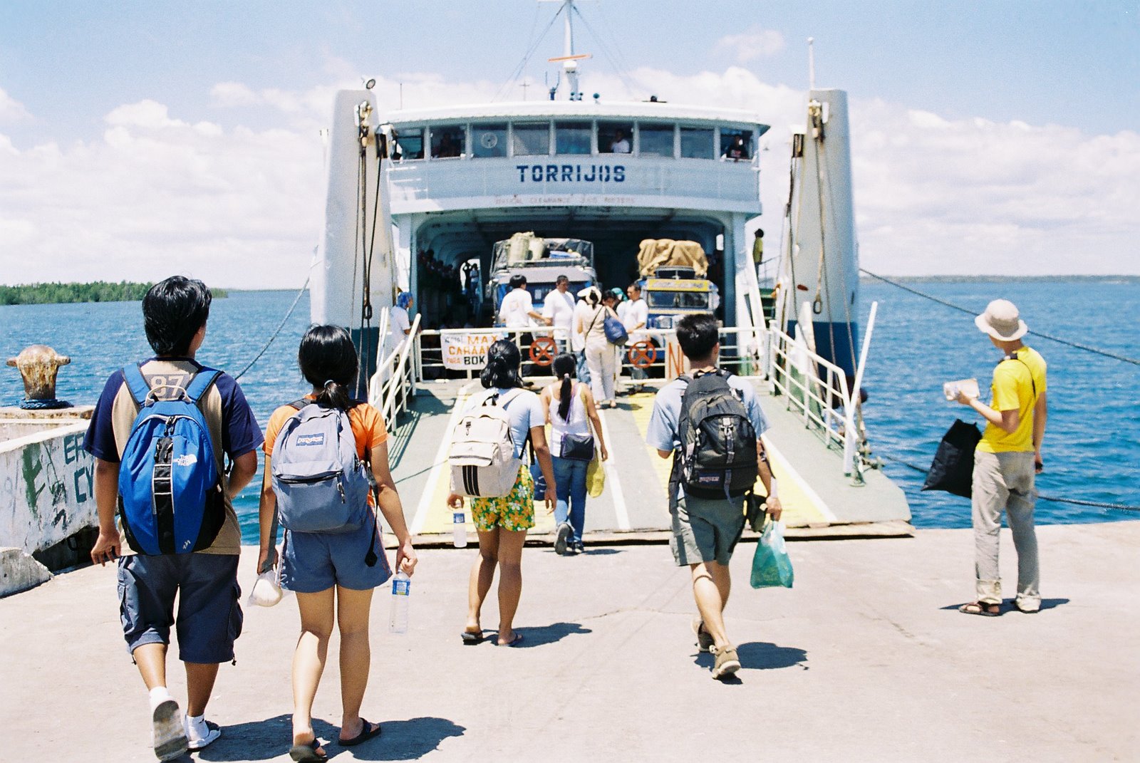 [Hobbes:+Marinduque+24-26.04.jpg]