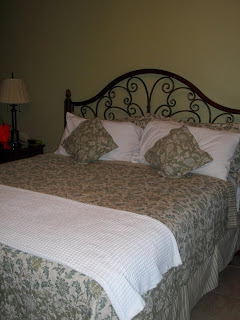 Guest Bed at The Beachside Inn in Destin FL