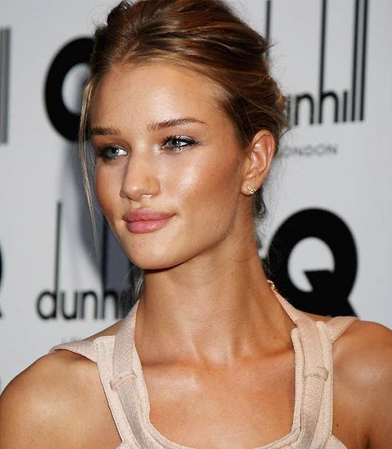 Modelo da Victoria's Secret é oficializada em "Transformers 3" Portal 80