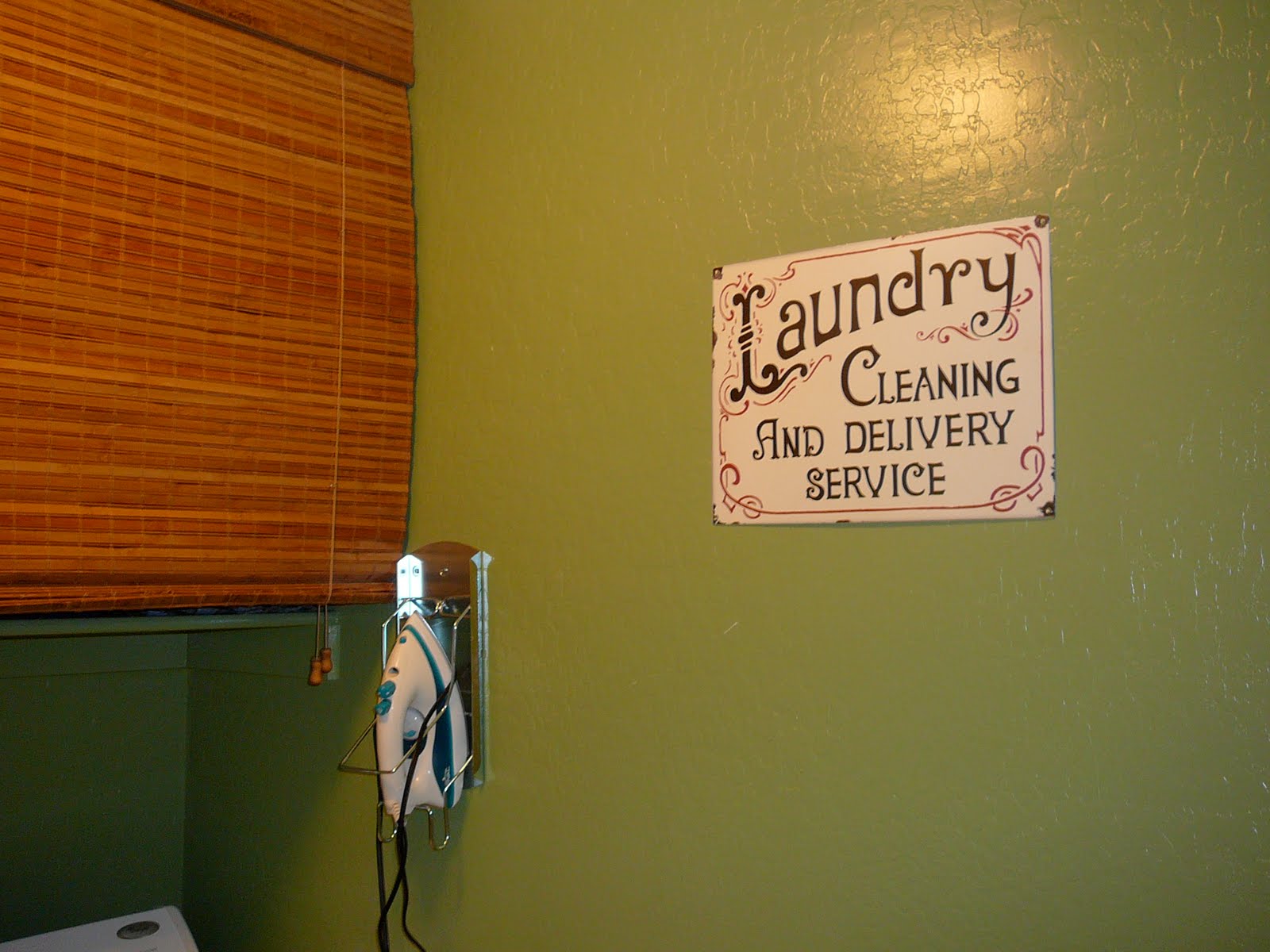 Lessons of a Newlywed: New Laundry Room Art