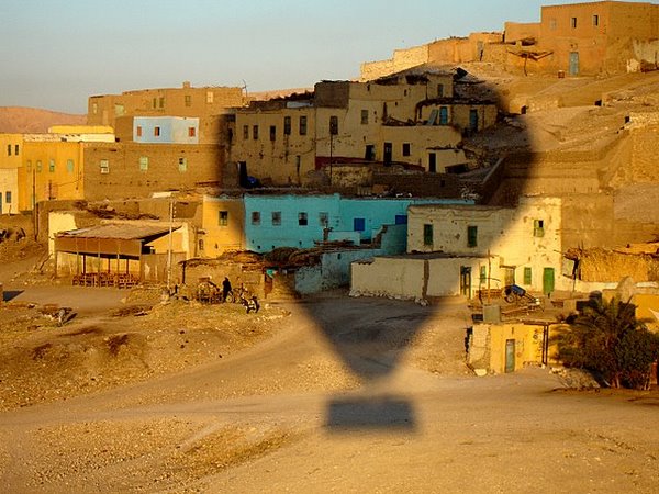 Casas anteriores a de Deir Medina