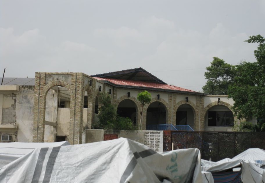 HAITI CORAM DEO PALAIS DE L'ART REFUGE CAMP DELMAS 33
