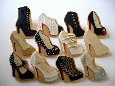 http://1.bp.blogspot.com/_-Mx-wPQQnJc/S8D7N_tDEgI/AAAAAAAACAg/9EQvh1FTHhY/s1600/louboutins.bmp