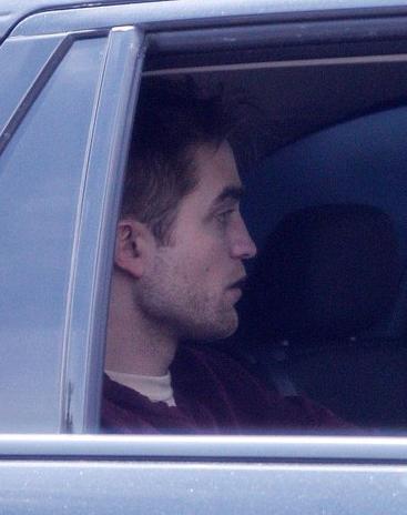 Robert Pattinson  Haircut on Twistar  Robert Pattinson S New Haircut